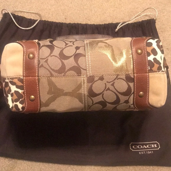 💥SOLD💥 to @shericehill7611

‼️Rare Coach bag‼️Brand new never used with tags!! - Picture 5 of 9